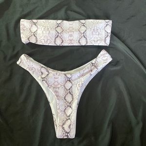 Bikini set, never worn